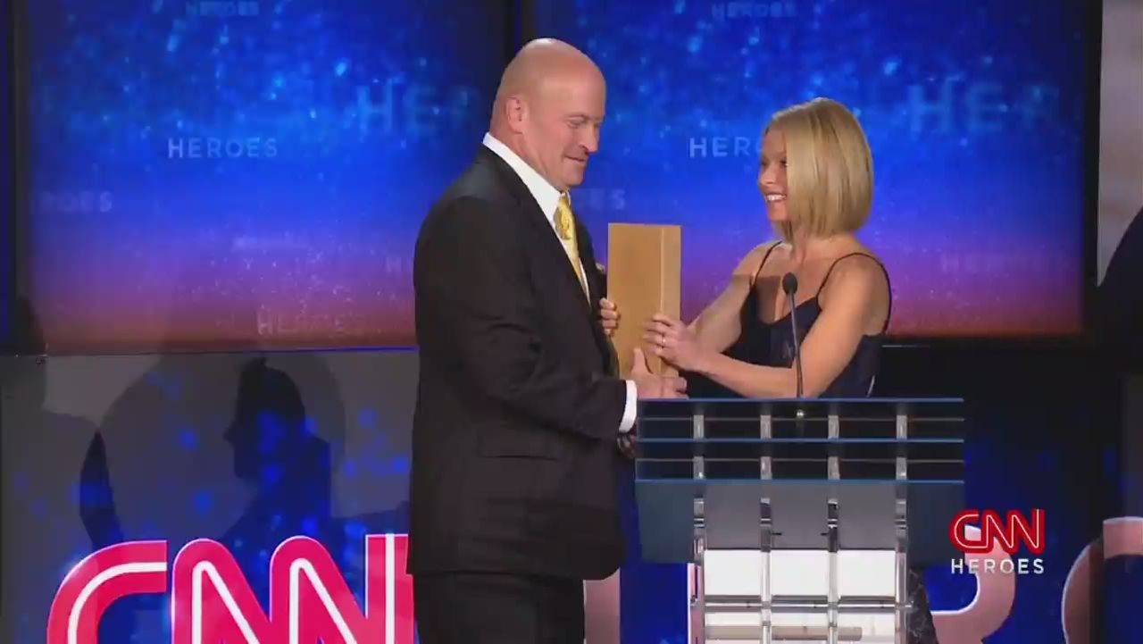 cnnheroes norton 2014 tribute excerpt_00044804.jpg