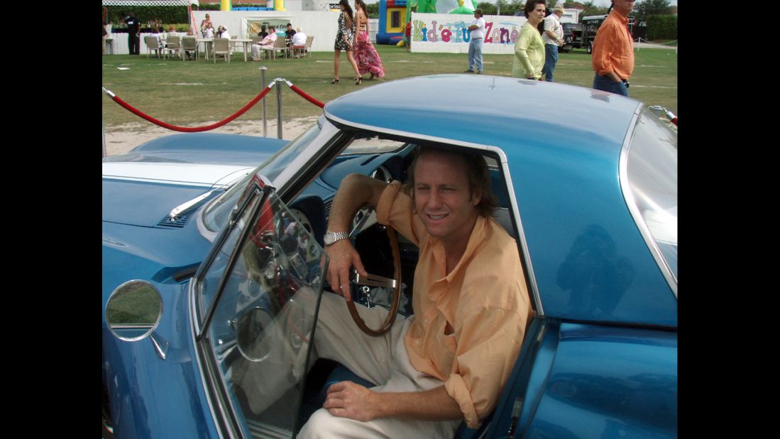 At a 2007 Florida car show, exactly 40 years after that memorable birthday cruise, Richard Earl got a chance to drive his grandfather's '63 Sting Ray again. 