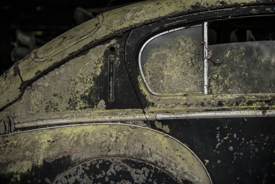 The grime was so thick that some of the cars were almost unrecognizable at first glance, but they were also strangely beautiful. 