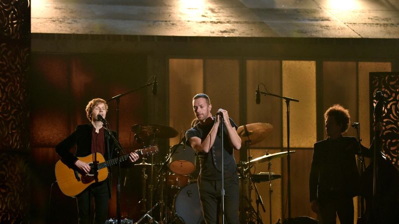 Chris Martin joins Beck for a performance of Beck's "Heart Is a Drum." Beck won Album of the Year and Best Rock Album for "Morning Phase."
