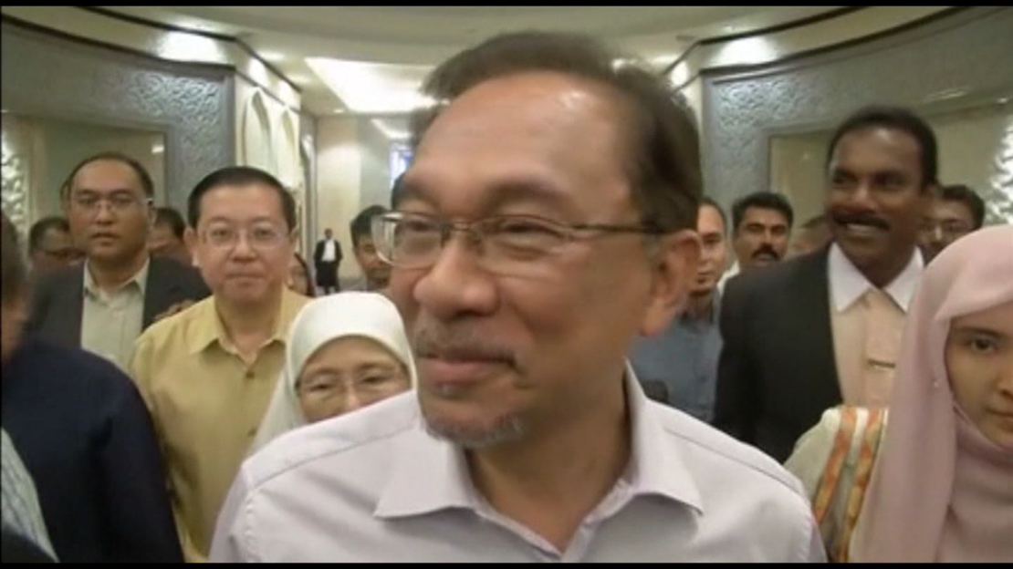 Anwar Ibrahim. 