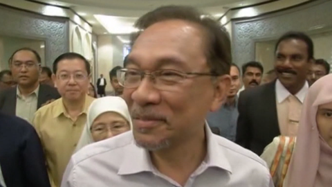 Anwar Ibrahim. 