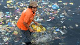 https://media.cnn.com/api/v1/images/stellar/prod/150210144515-plastic-waste-philippines.jpg?q=x_8,y_50,h_2190,w_3891,c_crop/h_144,w_256