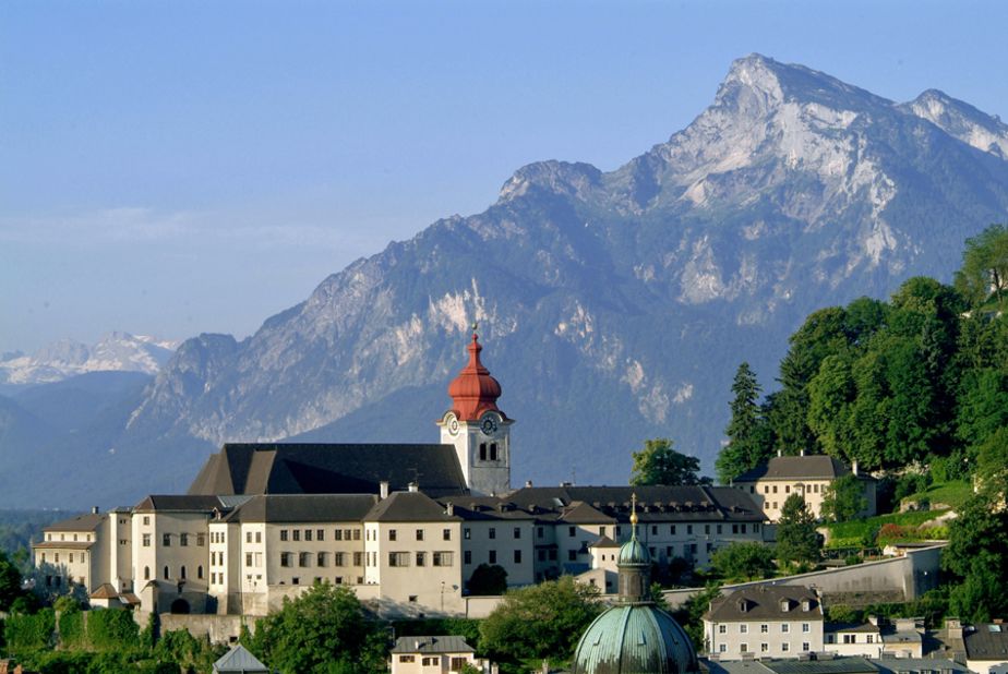 Maria von Trapp trudged along at Nonnberg convent before becoming the von Trapp's governess. 