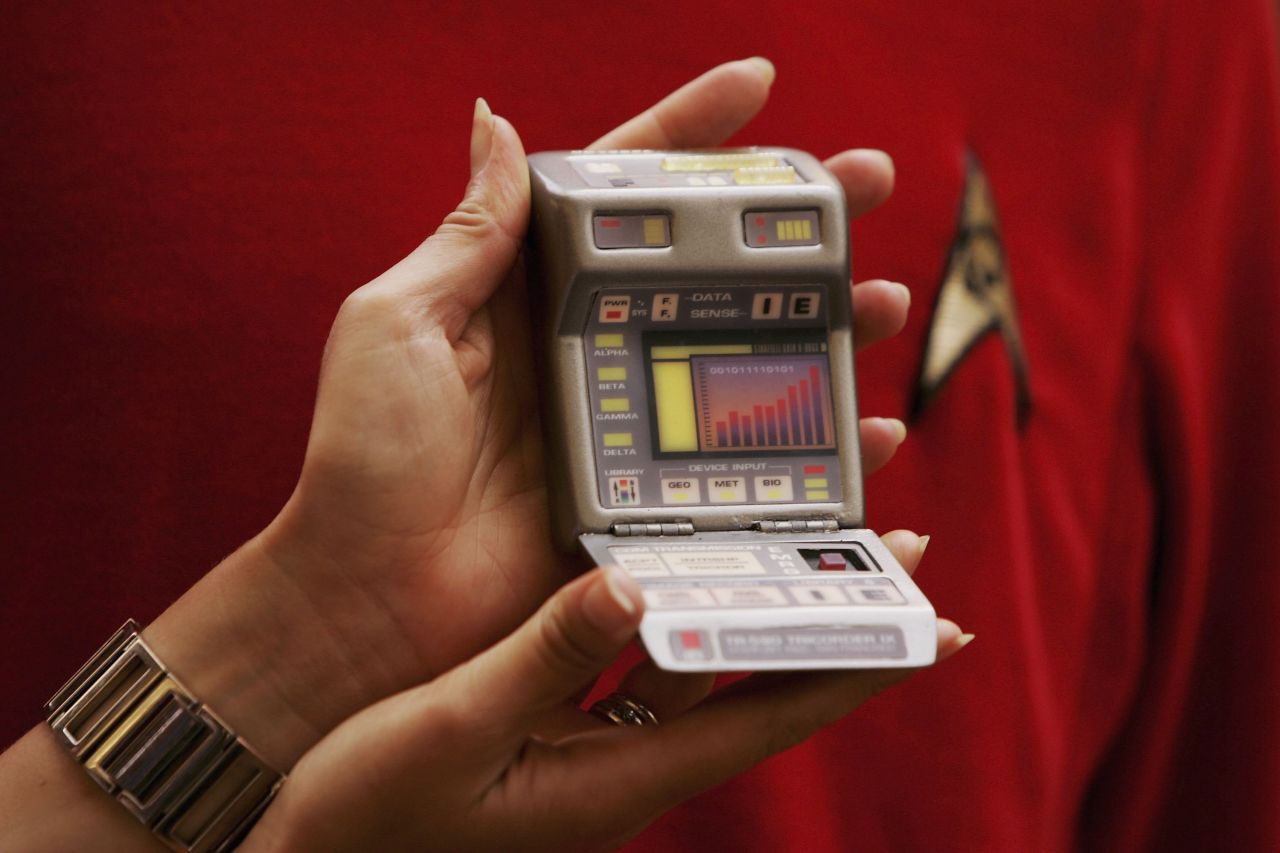 For the 1990s series "Star Trek - The Next Generation", the Tricorder got smaller and more portable.