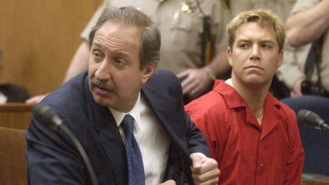 Scott Peterson, right, with defense attorney Mark Geragos in Stanislaus Superior Court on May 2, 2003.