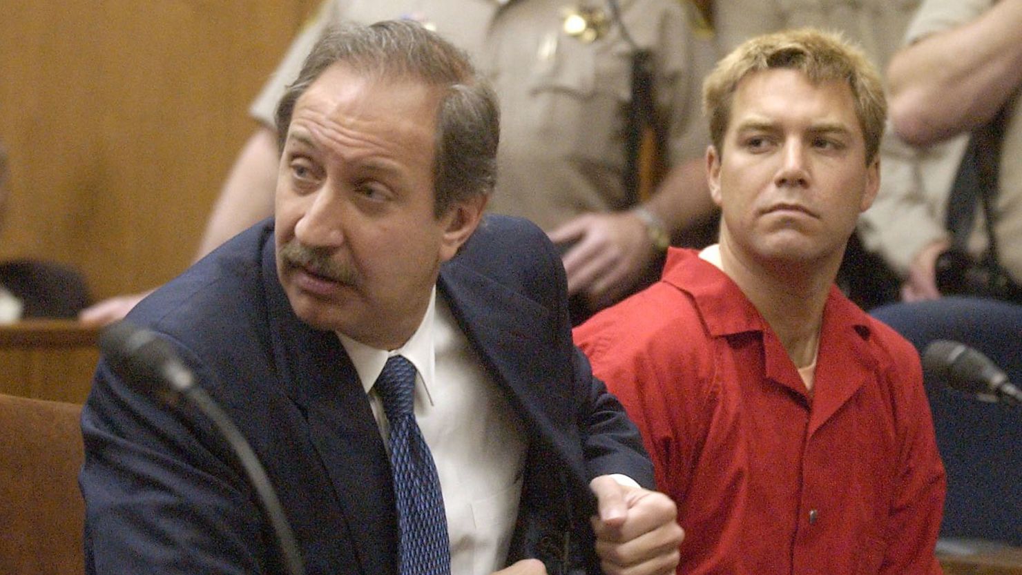 Scott Peterson (R) appears with his new attorney Mark Geragos in Stanislaus Superior Court during a change of attorney hearing May 2, 2003, in Modesto, Calif. Prominent Los Angeles defense attorney Geragos announced May 2 he would defend Peterson, accused of murdering his wife and unborn son.