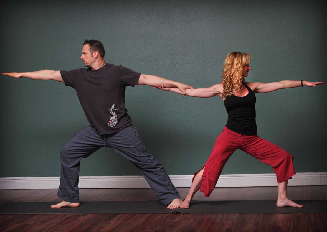 Promotes hip mobility, pelvic stability, chest opening and mid-back mobility