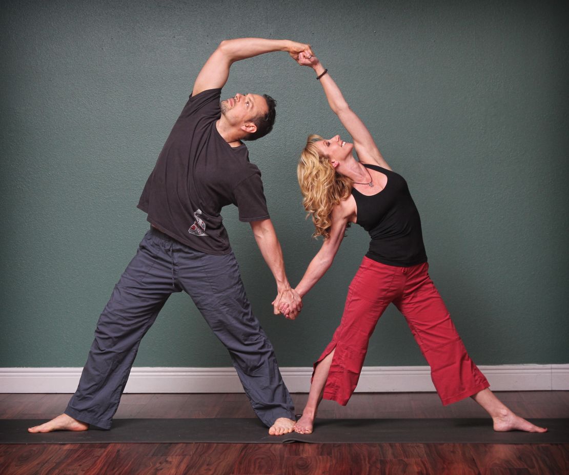 Promotes hip mobility, pelvic stability, chest opening and mid-back mobility