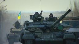 pleitgen Ukraine frontline _00003020.jpg