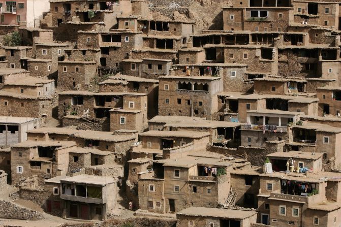 The Berber people of the Atlas range have a strong sense of family and each village will consist of a number of families ranging from five to around thirty or forty. 