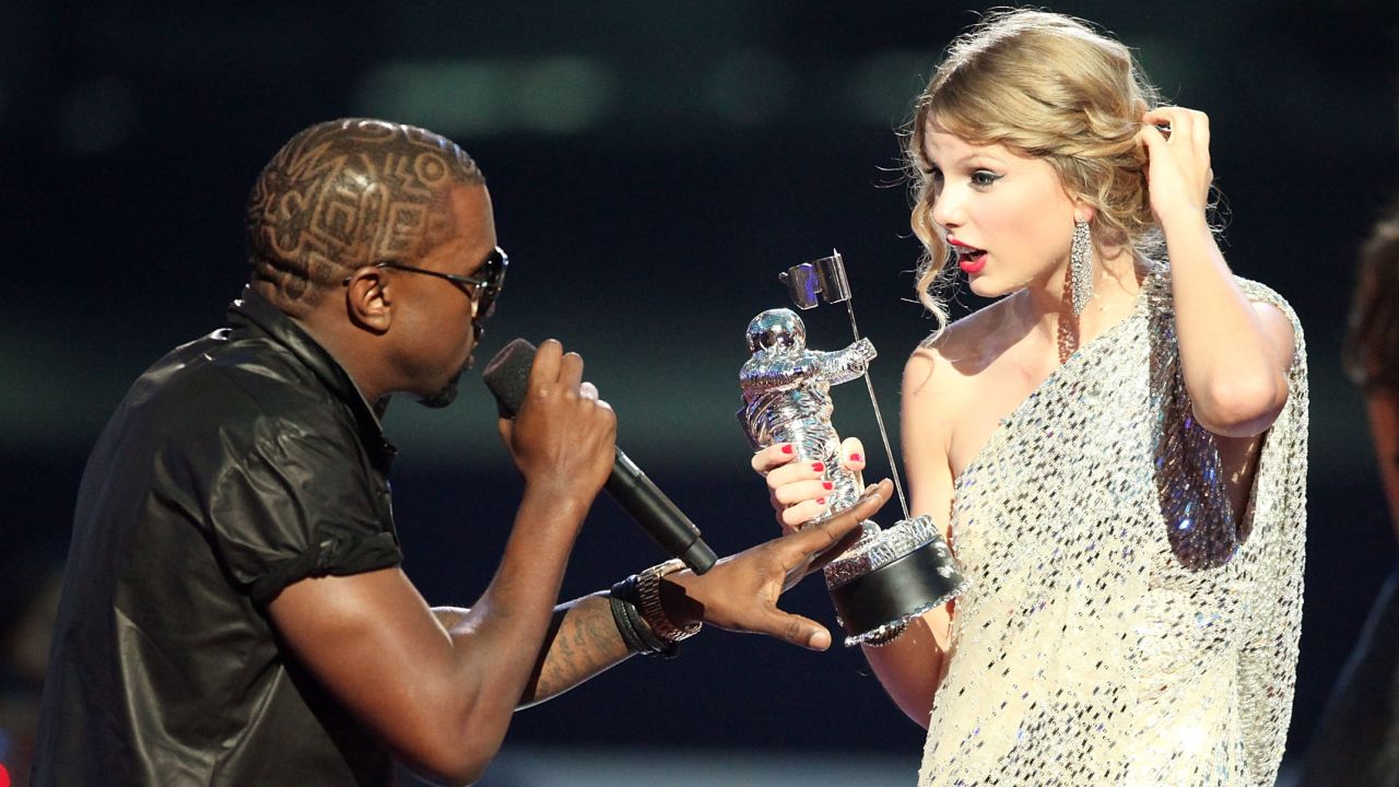 Kanye West steals Taylor Swift's moment during 2009 VMAs