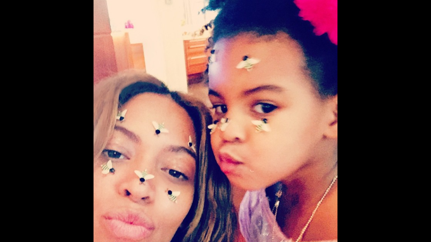 Singer Beyonce and her daughter, Blue Ivy, wished everyone a <a href="http://instagram.com/p/zGaboJvw0X/?modal=true" target="_blank" target="_blank">"Happy Valentine's Day"</a> on Instagram.