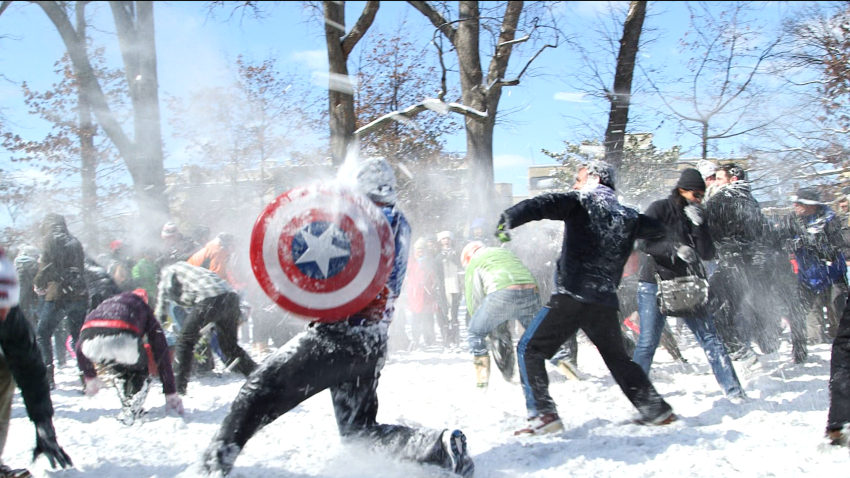 Huge DC snowball fight after whether-related shutdown.