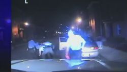 pkg officer turns off dashcam during arrest_00003702.jpg