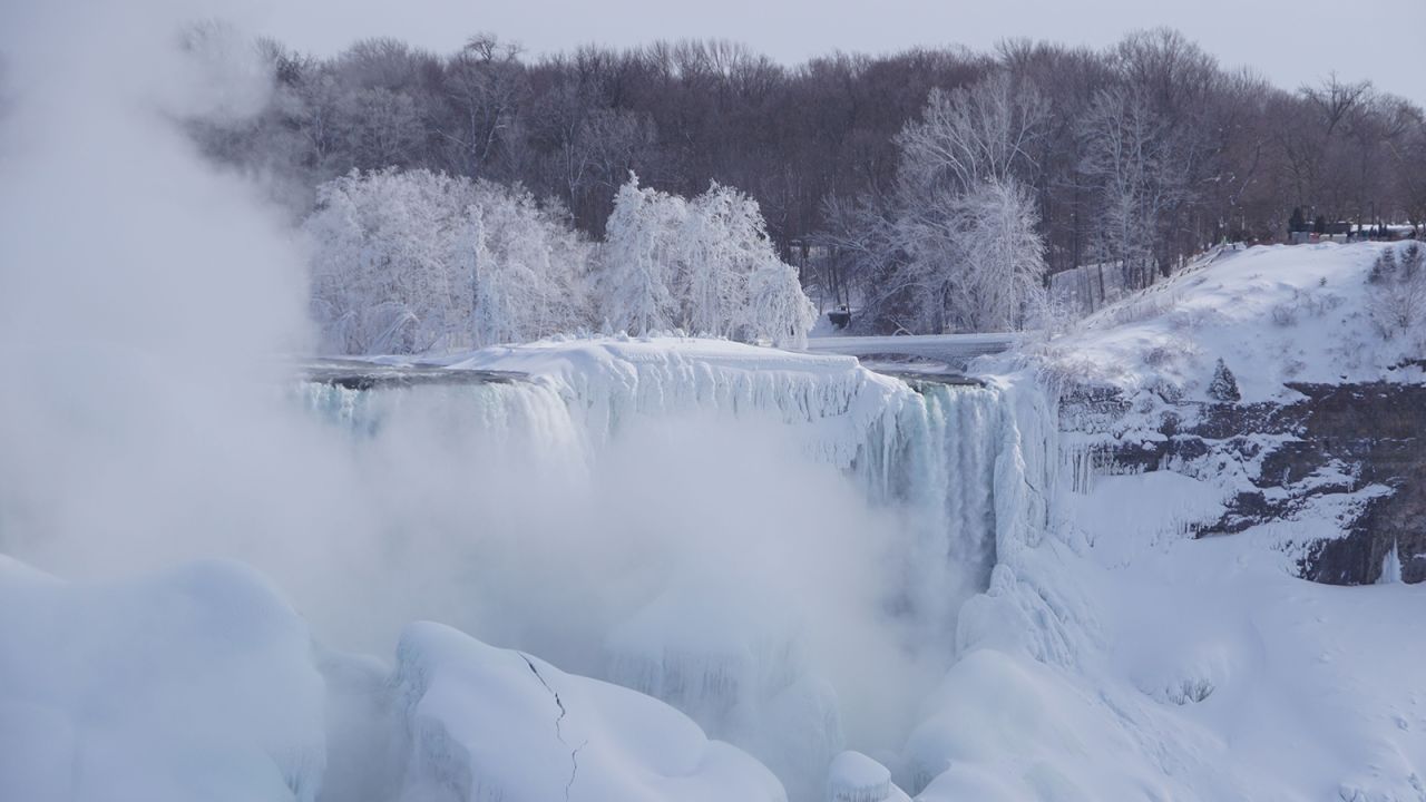 <a href="http://ireport.cnn.com/docs/DOC-1217536">Perry</a> spotted some unusual frozen formations near the falls.