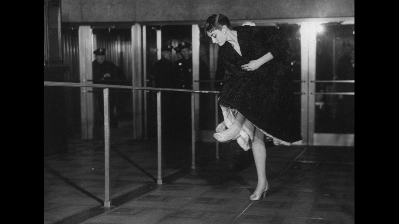 Actress Audrey Hepburn enters the theater for the Academy Award ceremony in Los Angeles in March 1954.