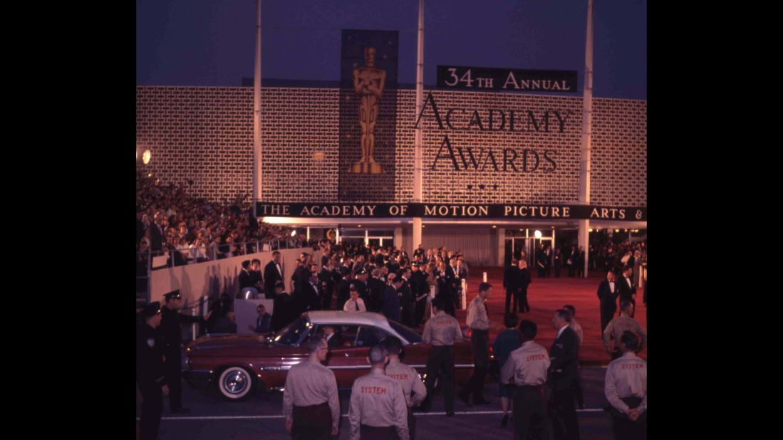 Guests arrive for the Academy Awards at the Civic Auditorium in Santa Monica, California, in April 1962. 