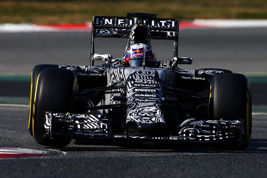 Ricciardo sets the pace for Red Bull in Barcelona | CNN