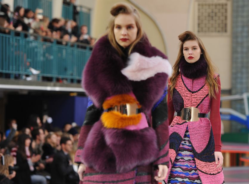 As always, Roksanda featured stunning color combinations. The opulent combinations of textures, however, stole the show.