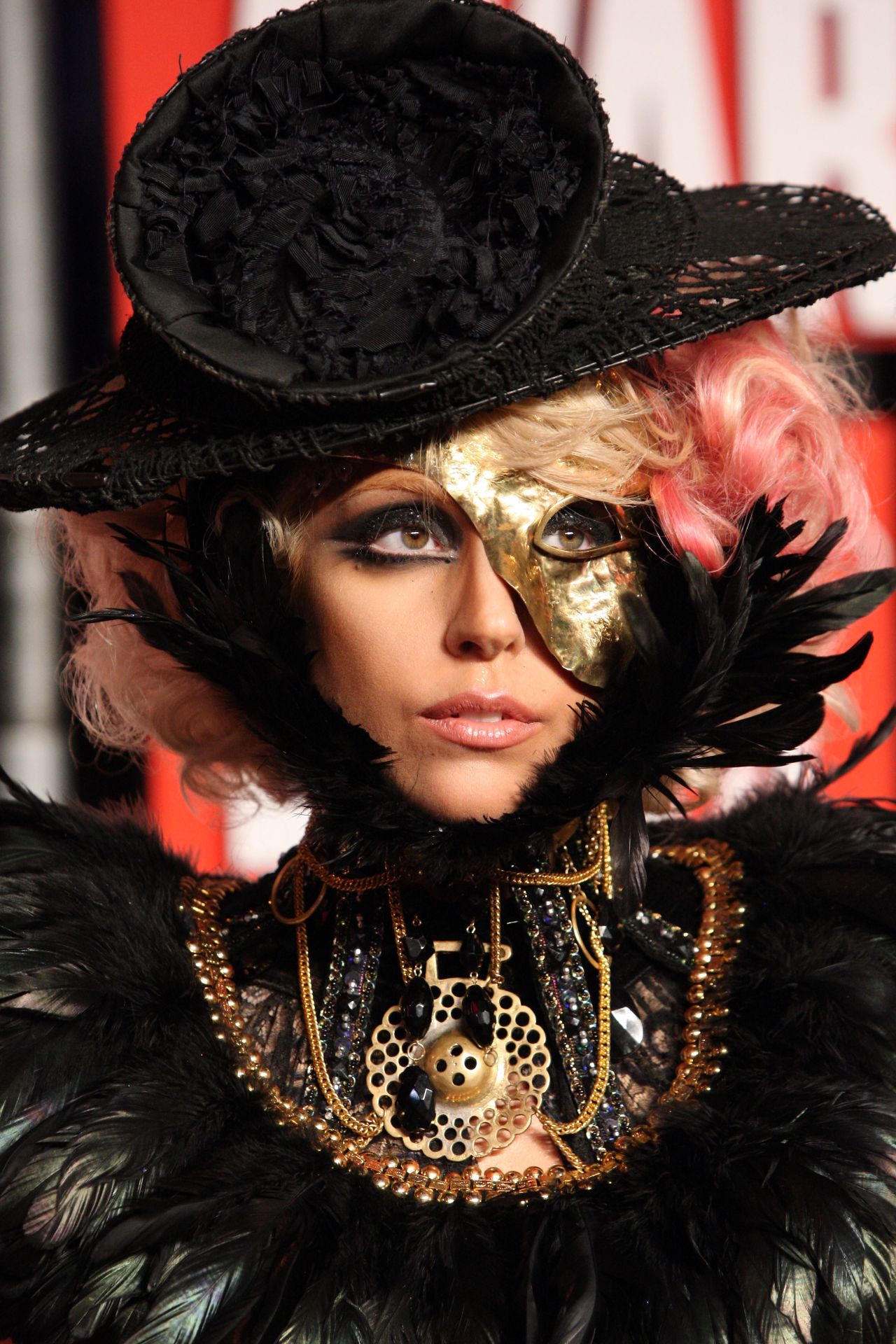 Lady Gaga arrives for the 2009 MTV Video Music Awards.