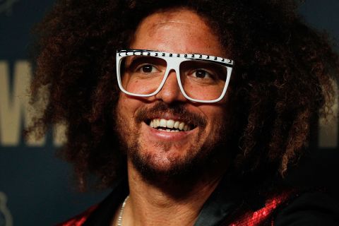 The finale featured the music of Redfoo, half of the music duo LMFAO, with a performance of his song, "Juicy Wiggle." He was paired with pro dancer Emma Slater.