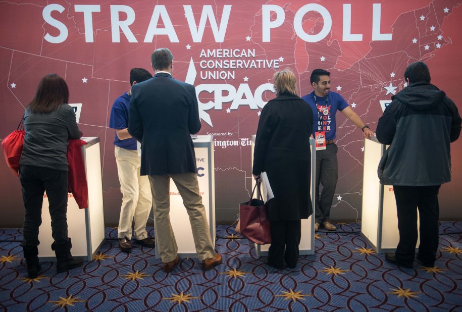 People take part in a 'straw poll' to pick the conservative candidate for the 2016 US presidential election.