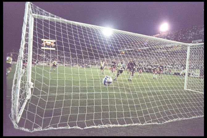 Those in attendance saw Eric Wynalda score the first ever MLS goal, firing San Jose Clash to a narrow 1-0 victory over DC United.