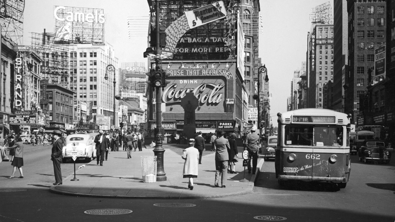 Imagine driving through a busy city intersection in a free-for-all with folks speeding around in cars, on bicycles and on horses. Amid the chaos, all of a sudden a traffic light would switch to "stop," causing folks to slam on their brakes. The frantic stop-go method caused a lot of collisions. That's what it was like before <a href="http://invent.org/inductee-detail/?IID=224" target="_blank" target="_blank">Garrett Morgan</a> patented his invention in 1923. Morgan's three-way traffic signal incorporated something besides the "stop" and "go" functions. For the <a href="http://thomas.loc.gov/cgi-bin/query/z?r110:H13FE8-0031:" target="_blank" target="_blank">first time</a>, motorists saw a "caution" light, allowing time to slow down, which ended up preventing a lot of the collisions common in that era.