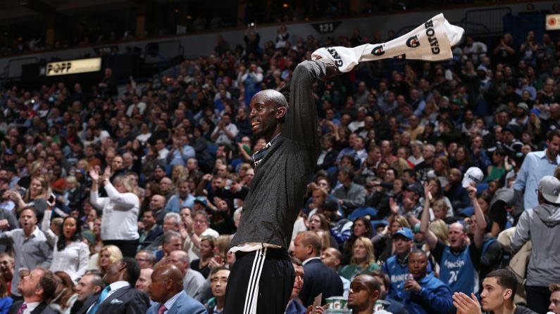 Kevin Garnett waves a towel on the bench during an NBA game in Minneapolis on Wednesday, February 25. Garnett was recently traded to the Minnesota Timberwolves, the team that drafted him 20 years ago. <a href="index.php?page=&url=http%3A%2F%2Fwww.cnn.com%2F2015%2F02%2F24%2Fsport%2Fgallery%2Fwhat-a-shot-0224%2Findex.html" target="_blank">See 34 amazing sports photos from last week</a>