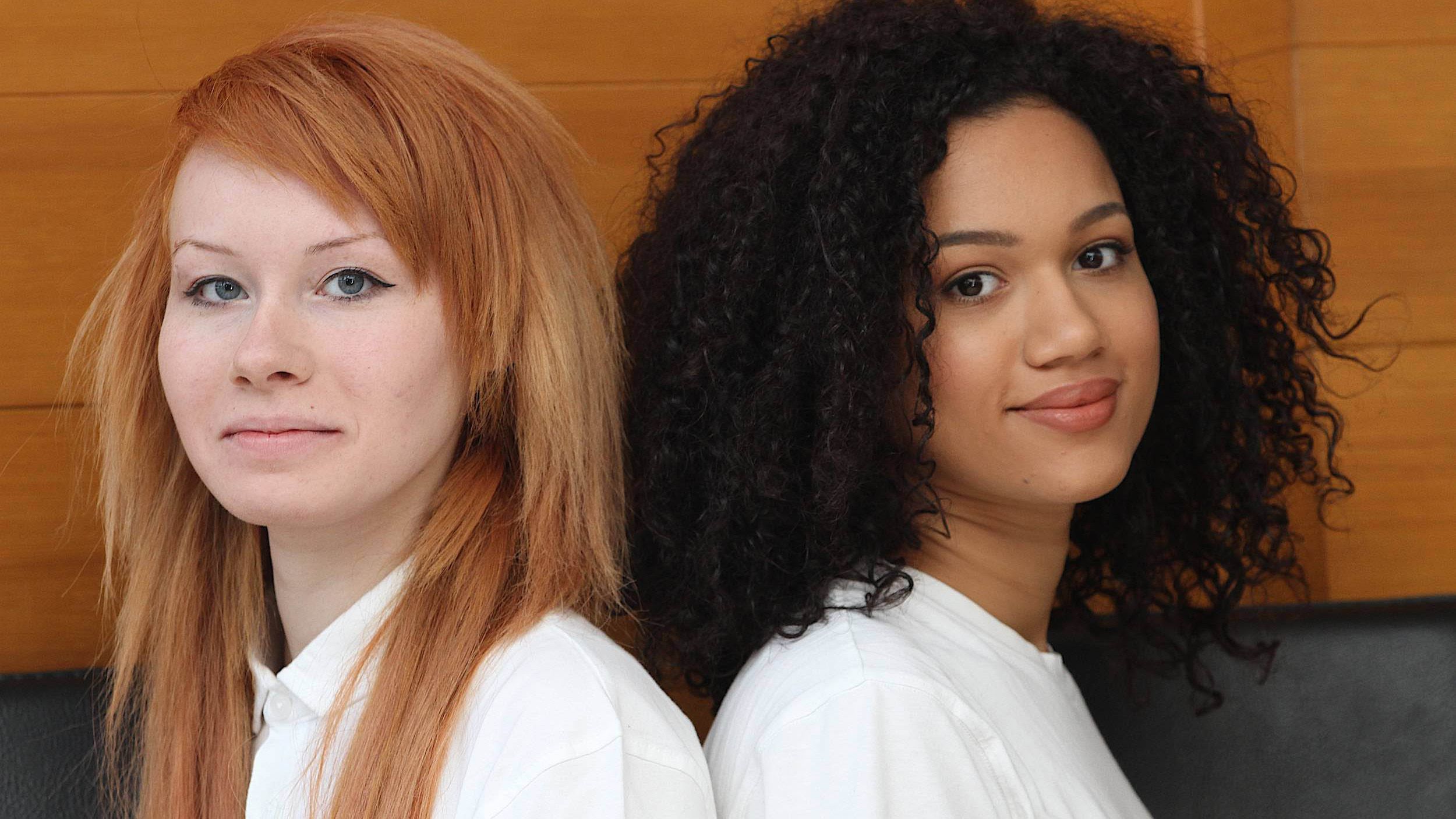 UK twins turn heads: One is white, the other black