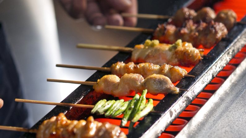 It seems that Hong Kong can't have enough of hip yakitori hangouts. Opened a few months ago, Toritama's authentic skewers have quickly won fans in the neighborhood.