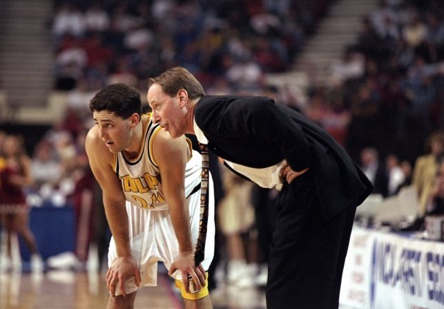 Bryce Drew made his mark in the 1998 NCAA Tournament playing for Valparaiso University, with his father Homer Drew coaching.