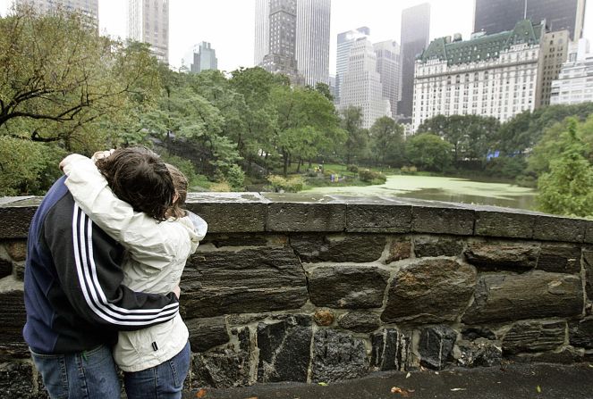 It's free to enter. There's no one dressed as Mickey Mouse. There isn't an amazing view. And yet New York's Central Park bags 33,600 proposal videos and third place on the list. There's hope for humanity yet.