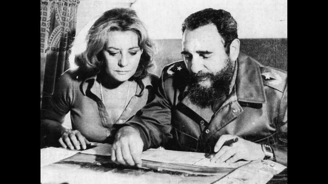 In 1977, Castro uses a map as he describes the 1961 Bay of Pigs invasion to ABC correspondent Barbara Walters.