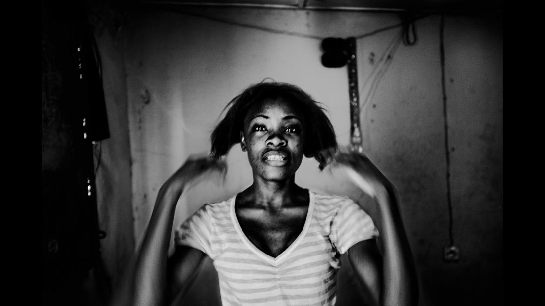 A young art student in Kinshasa.