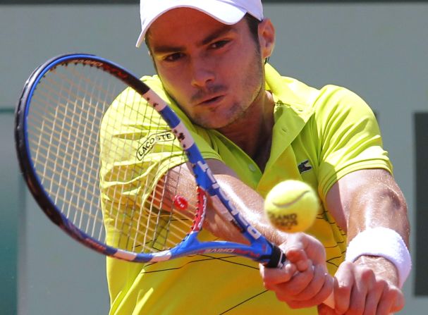 Instead her hitting partner was Frenchman Jonathan Dasnieres de Veigy, who reached a high of 146th in the rankings in 2013. 