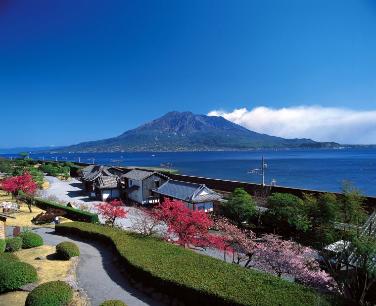 <strong>Senganen Garden (Kagoshima): </strong>The Japanese style landscape garden features small ponds, streams, shrines and a bamboo grove. Set along the coast north of downtown Kagoshima, visitors can look out at Sakurajima volcano and Kagoshima Bay. The garden dates back to 1658, during Japan's Edo period.