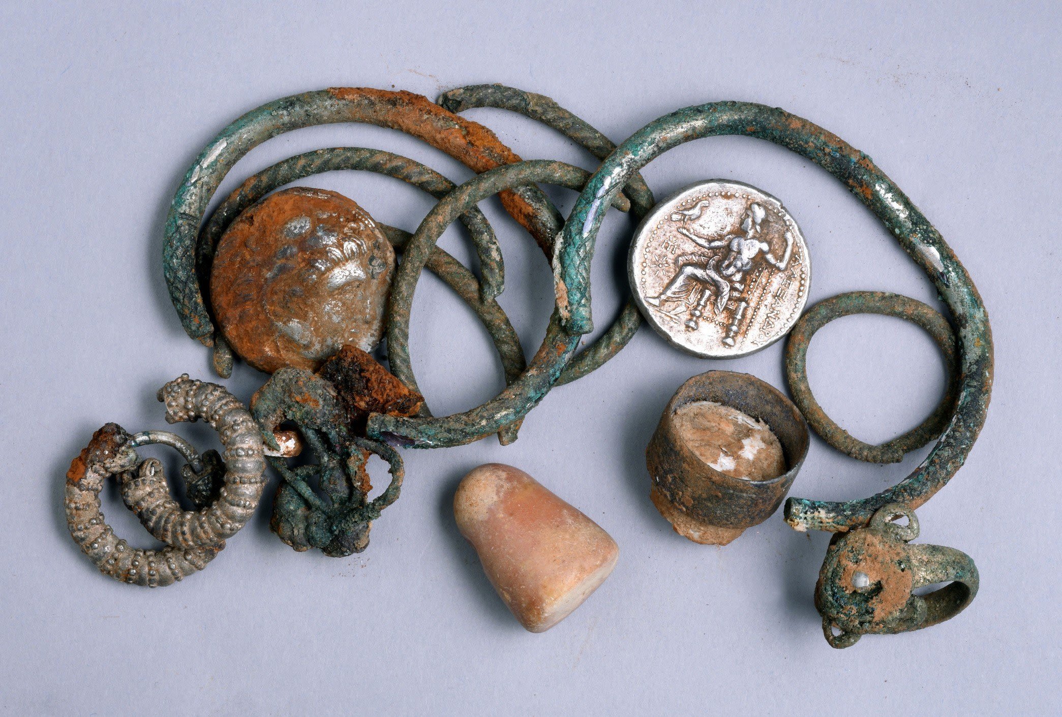 Israeli cavers find 2,300-year-old treasure stash | CNN