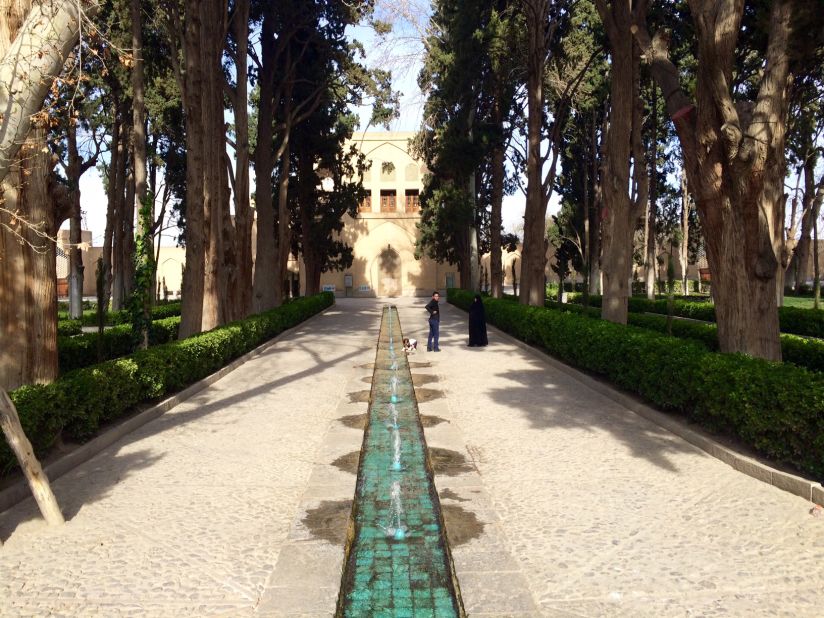 Kashan, down the road from Qom, is home to Fin Garden, where Persian kings used to come to relax.