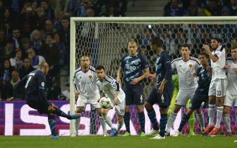 Yacine Brahimi's stunning free kick got Porto off to the perfect start in a 4-0 win over Swiss side FC Basel.