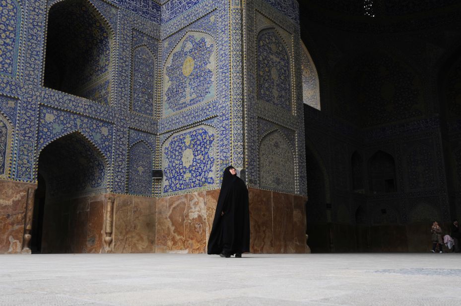 CNN's Fred Pleitgen made the journey south from Tehran to Esfahan, one of the cultural jewels of Iran.