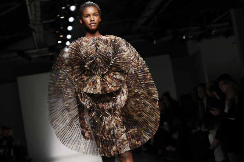 Fashion feats from high-tech designer Iris van Herpen | CNN
