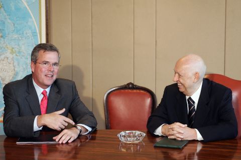 Bush (left) speaks with Brazilian President in charge Jose Alancar during a meeting at Planalto Palace in Brasilia,  April 17, 2007. Bush was in Brazil to speak about sugar and ethanol business.