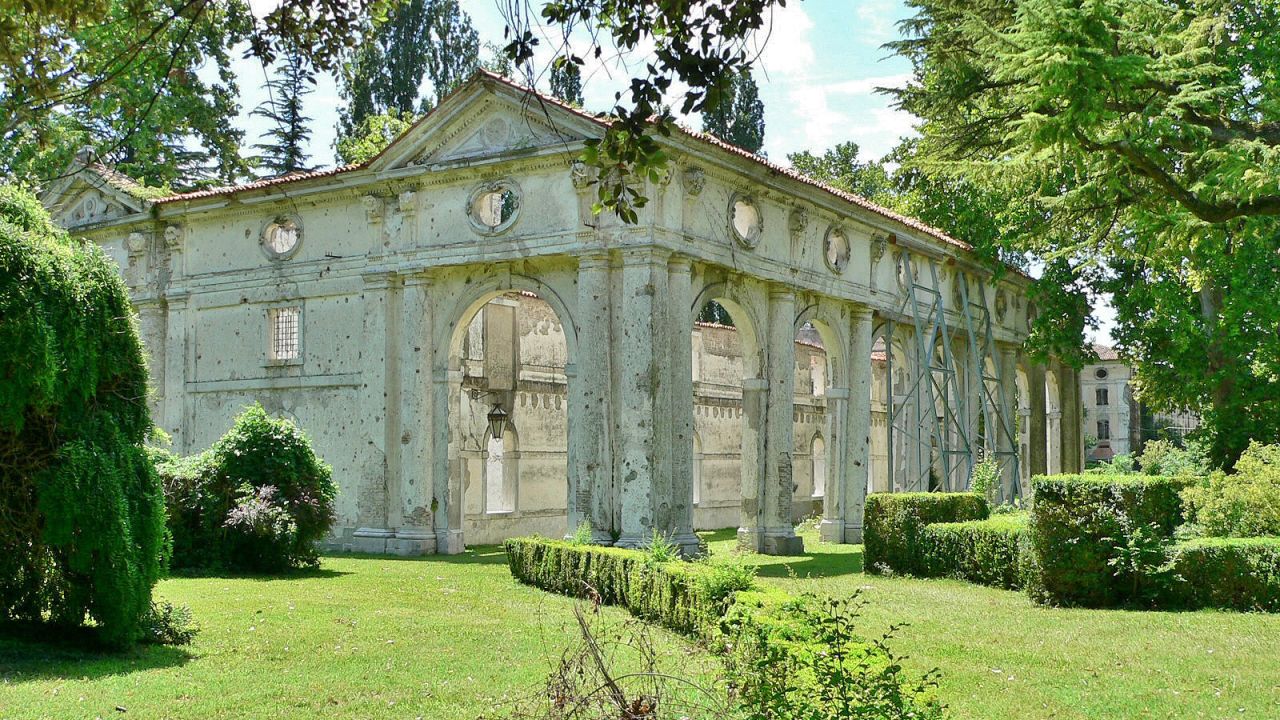 Ezra Pound and Ernest Hemingway were frequent guests at this Baroque Venetian-style villa. <br />A popular cultural spot in the 1900s, the villa was bombed during World War II. <br />What's left today are two stunning decadent barns covered in vegetation.<br />Hemingway's account of the villa's ambiance can be read in his weary romance novel  "Across the River and into the Trees."<br /><em>San Michele al Tagliamento, Venice</em><br />