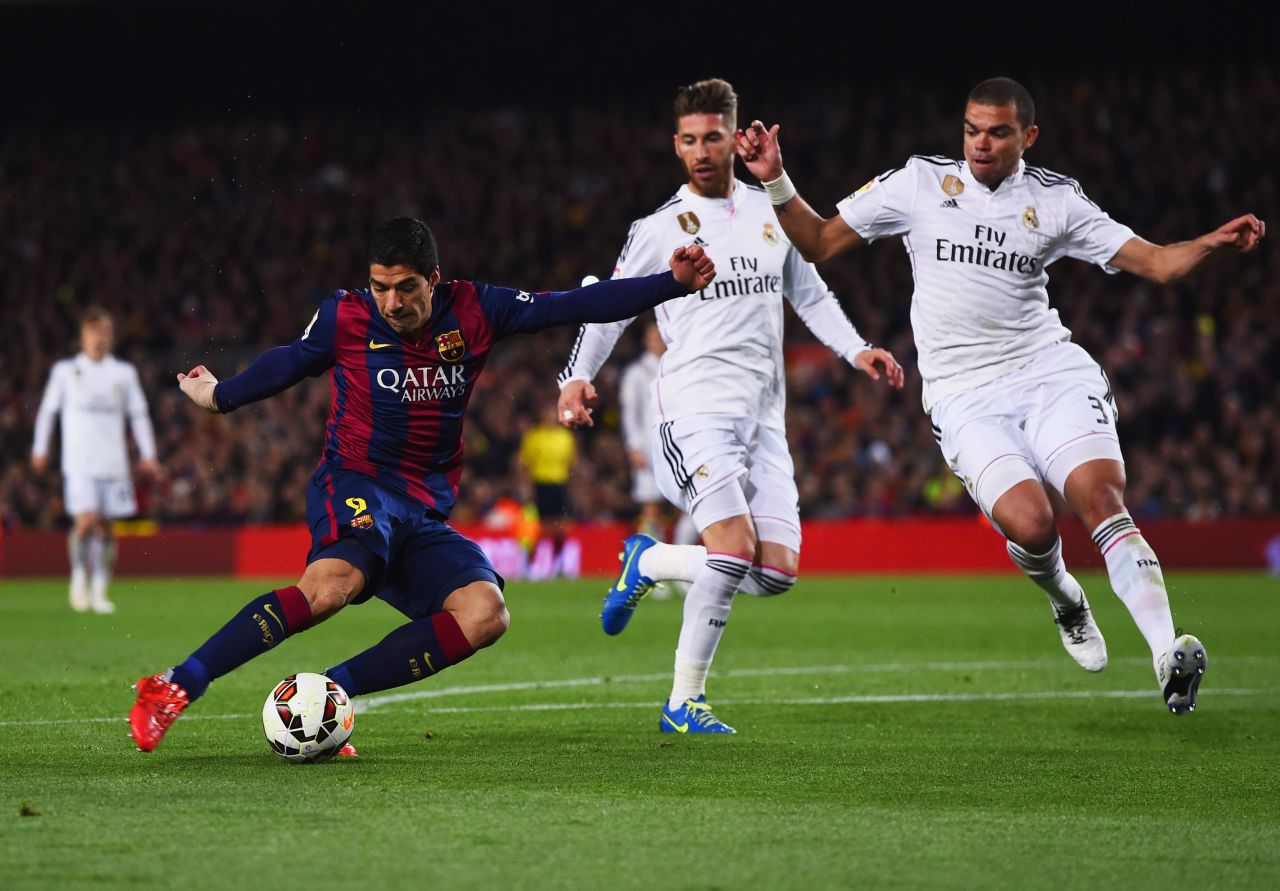 Luis Suarez burst clear to beat Iker Casillas with a low shot and put Barca 2-1 ahead.