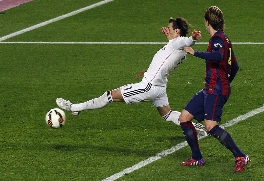 Gareth Bale stretches to put the ball into the Barcelona goal but it's ruled out for offside.