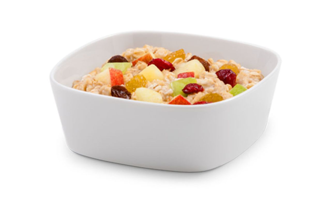Avena con frutas y jarabe de maple... sin azúcar morena -- Alexis Joseph M.S., R.D., autor de Hummusapien.com