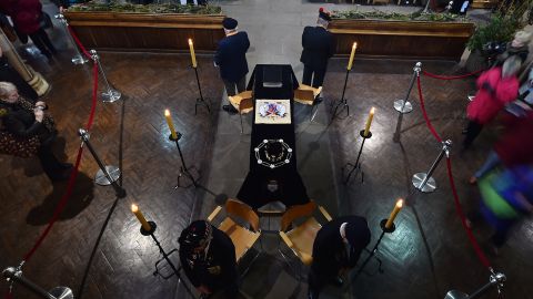 Members of the public view the King's coffin in Leicester Cathedral on Monday, March 23.