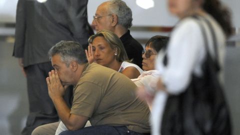 Relatives of victims arrive in Madrid after the Barajas airport crash on August 20, 2008.